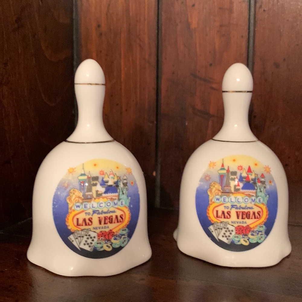 2 Welcome to Las Vegas Nevada Ceramic Bells 3 inches collectible Souvenir print